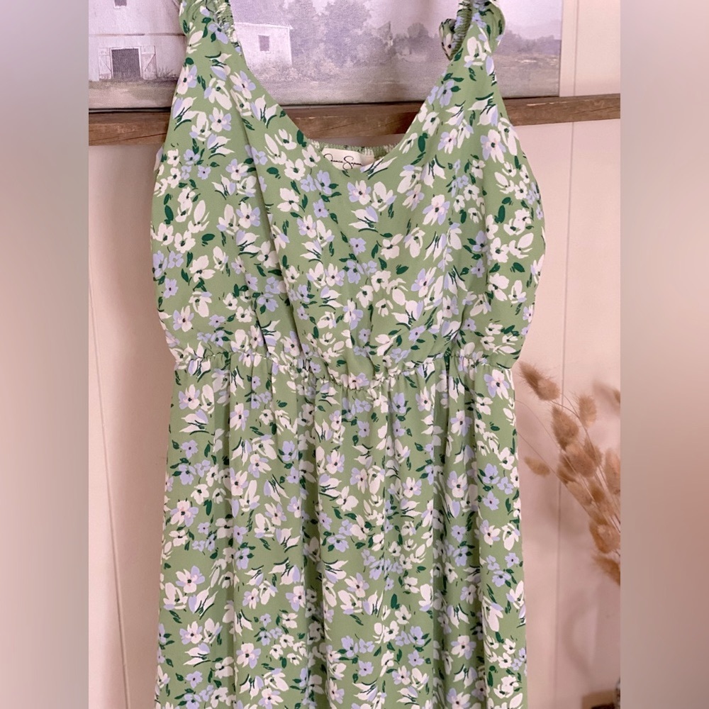 Jessica Simpson dress.